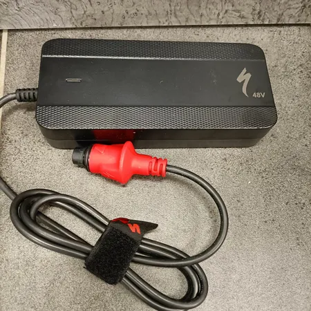 Specialized SL Ladegerät 48V